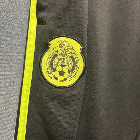 Adidas Fresno Chivas Soccer 3/4 Length Shants Kids XL California Central Valley - Picture 6 of 10